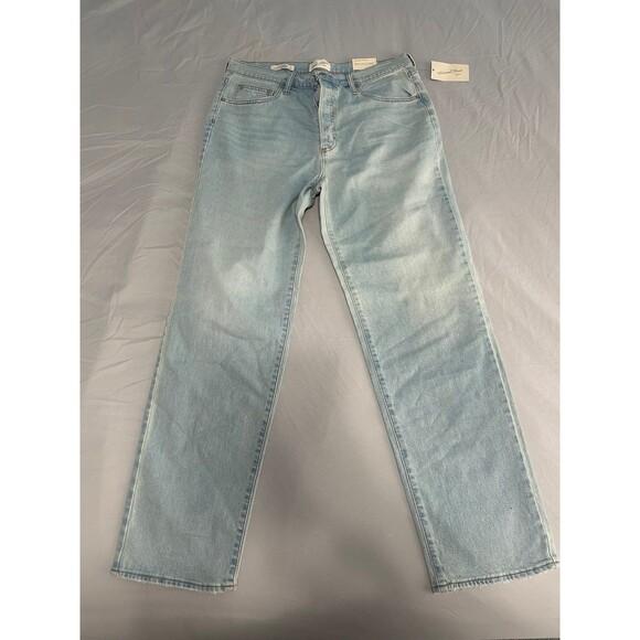 NWT SZ 10 straight leg jeans - universal thread light wash - Picture 1 of 4